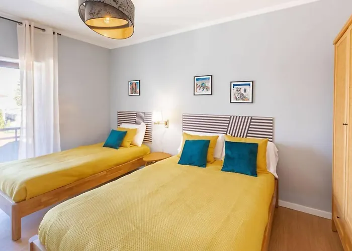 Modern 5 Mins Walking To The Santuary Apartment Fátima